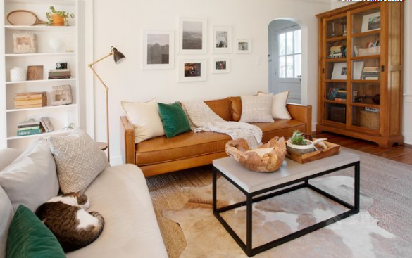 要说经典的家具，怎么能少得了棕色真皮沙发?